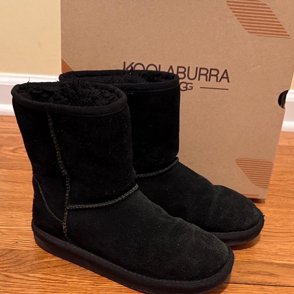 Koolaburra by UGG Black Suede Boots